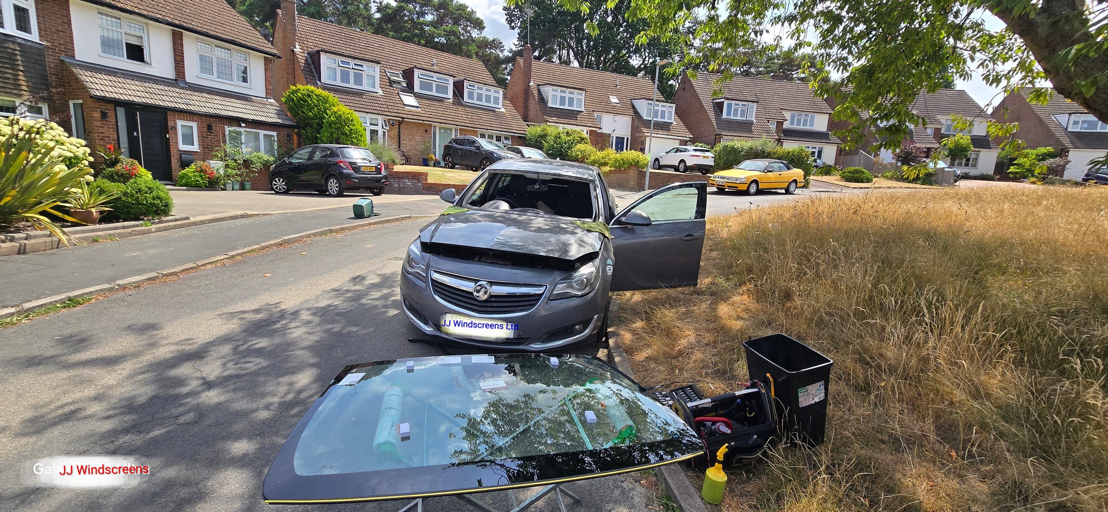 Vauxhall Insignia front windscreen removed during replacement job in Potters Bar EN6 by JJ Windscreens