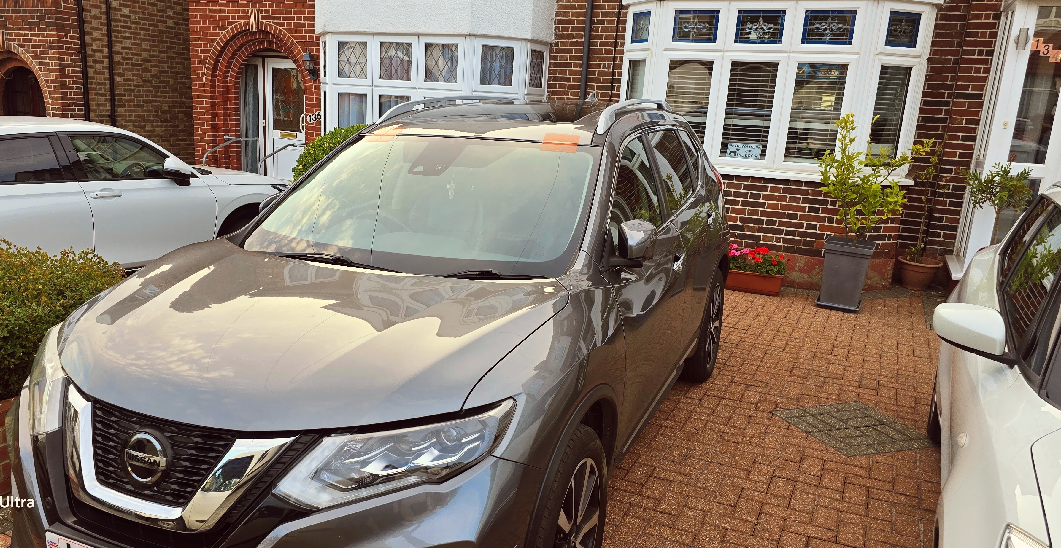 Professional windscreen replacement in Southgate by JJ Windscreens